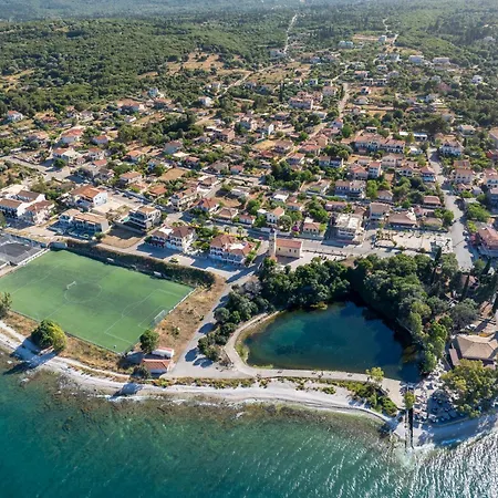 Апартаменты Melina's Каравомилос